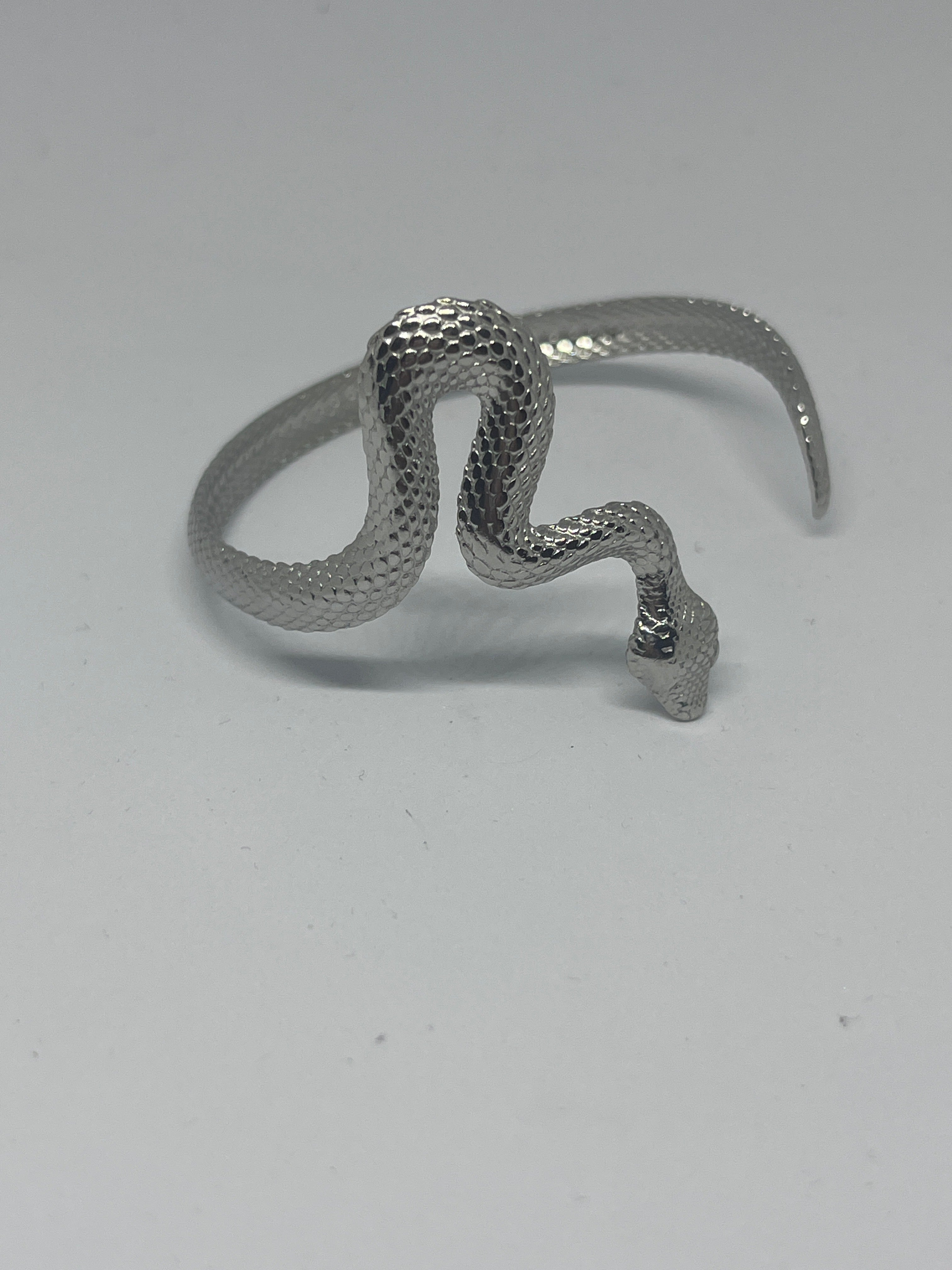 Pulsera serpiente plateada