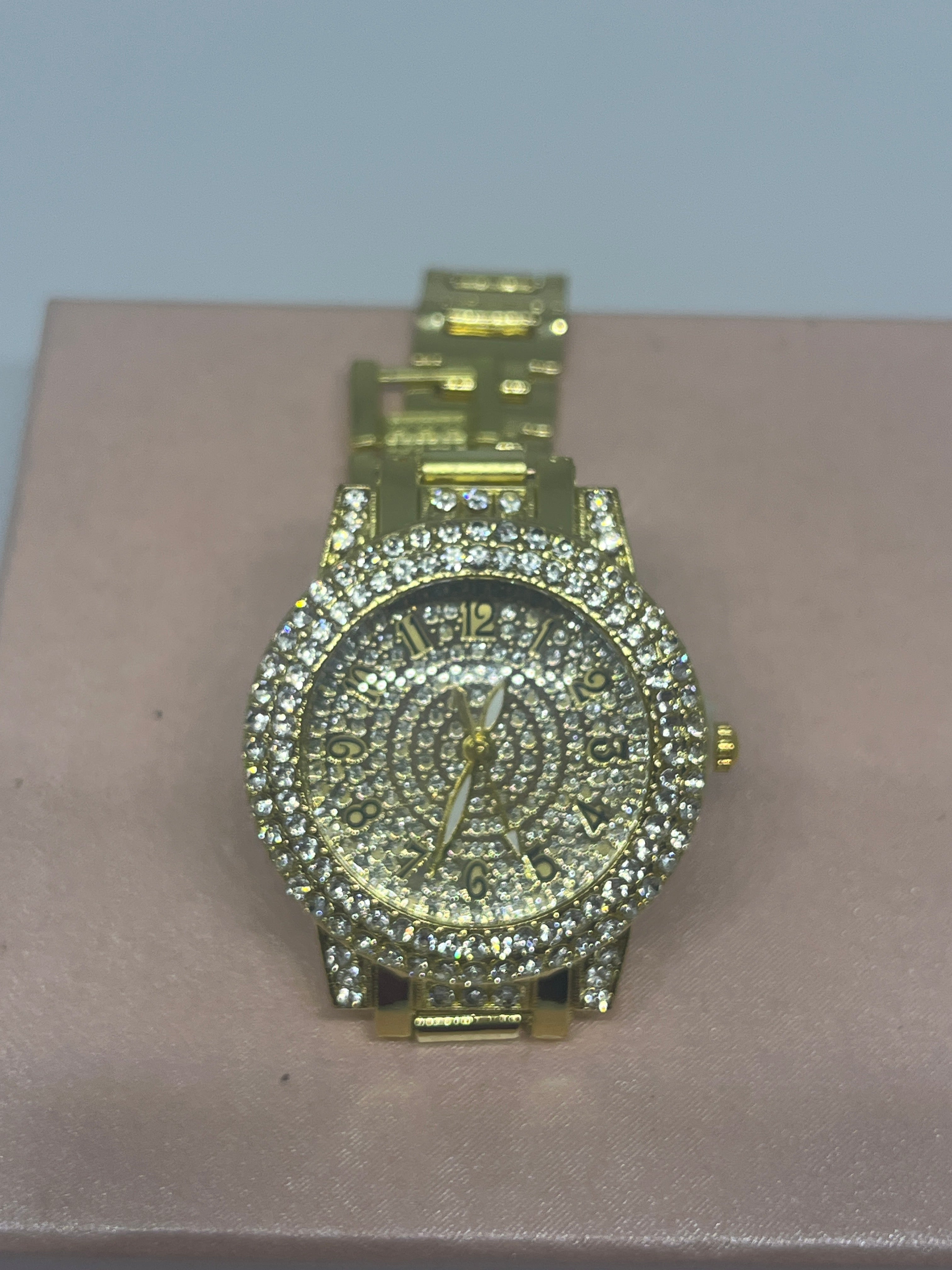 Reloj brillo