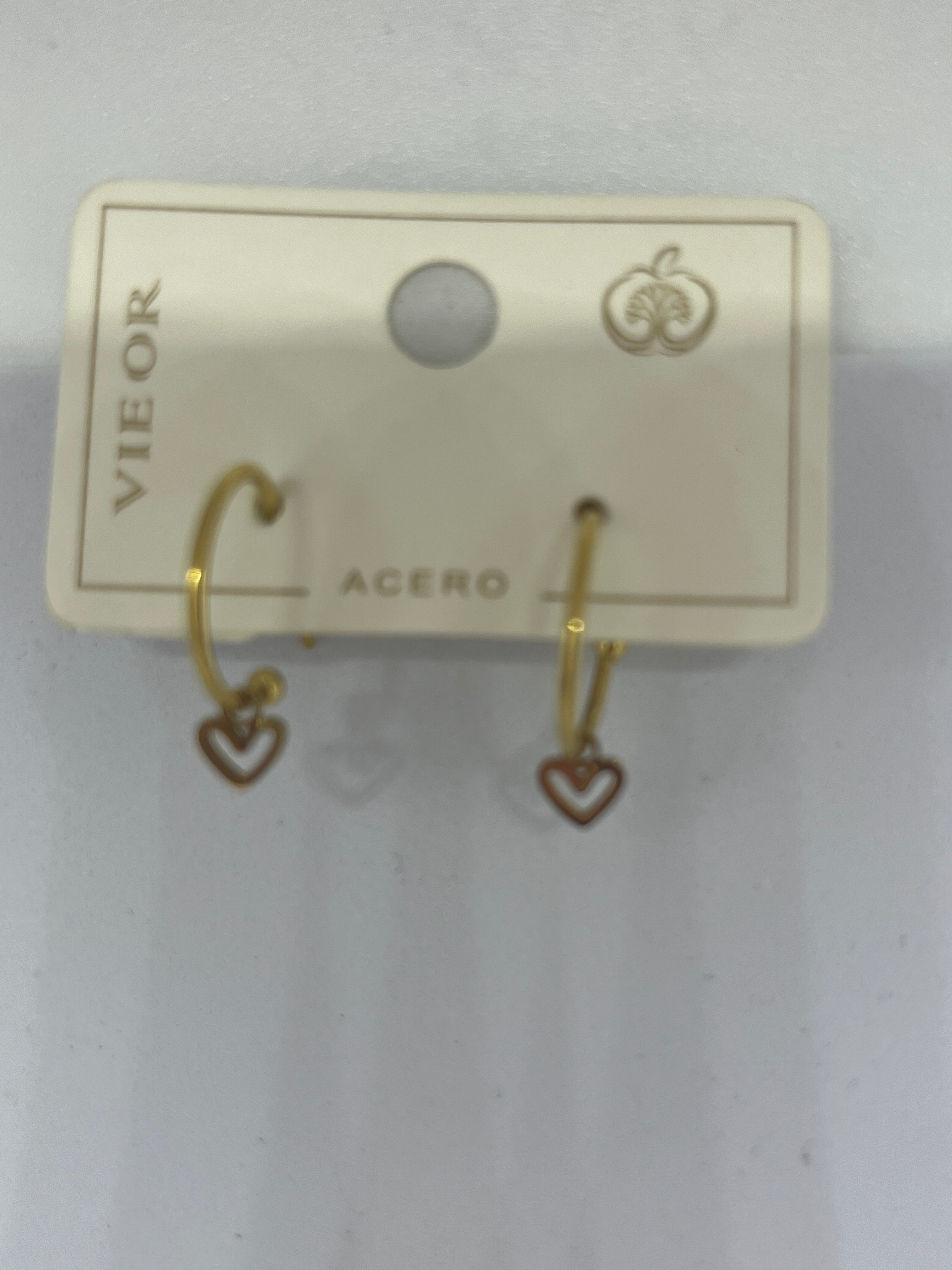 Pendiente de viento corazón dorado
