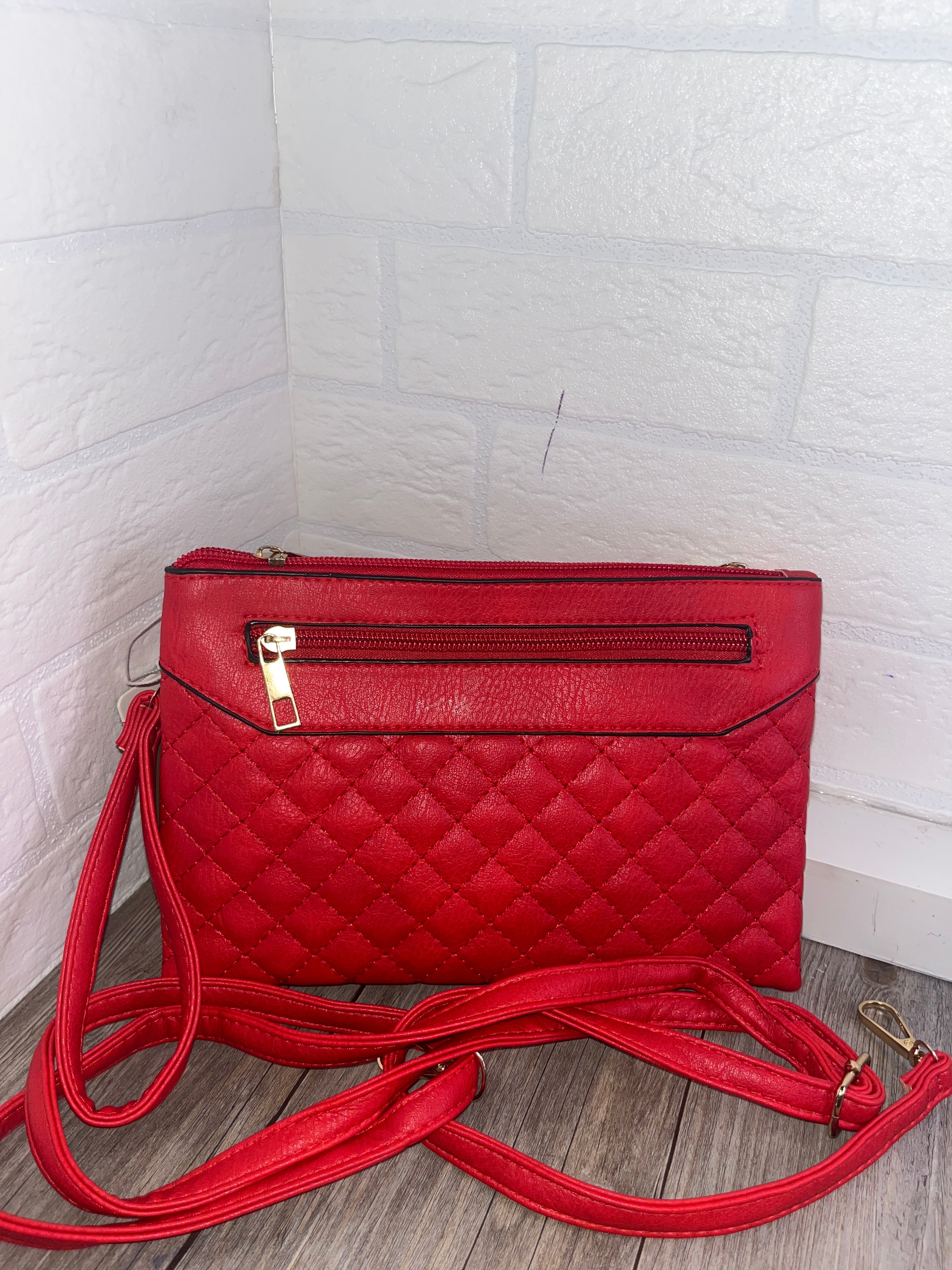 Modelo Roma rojo